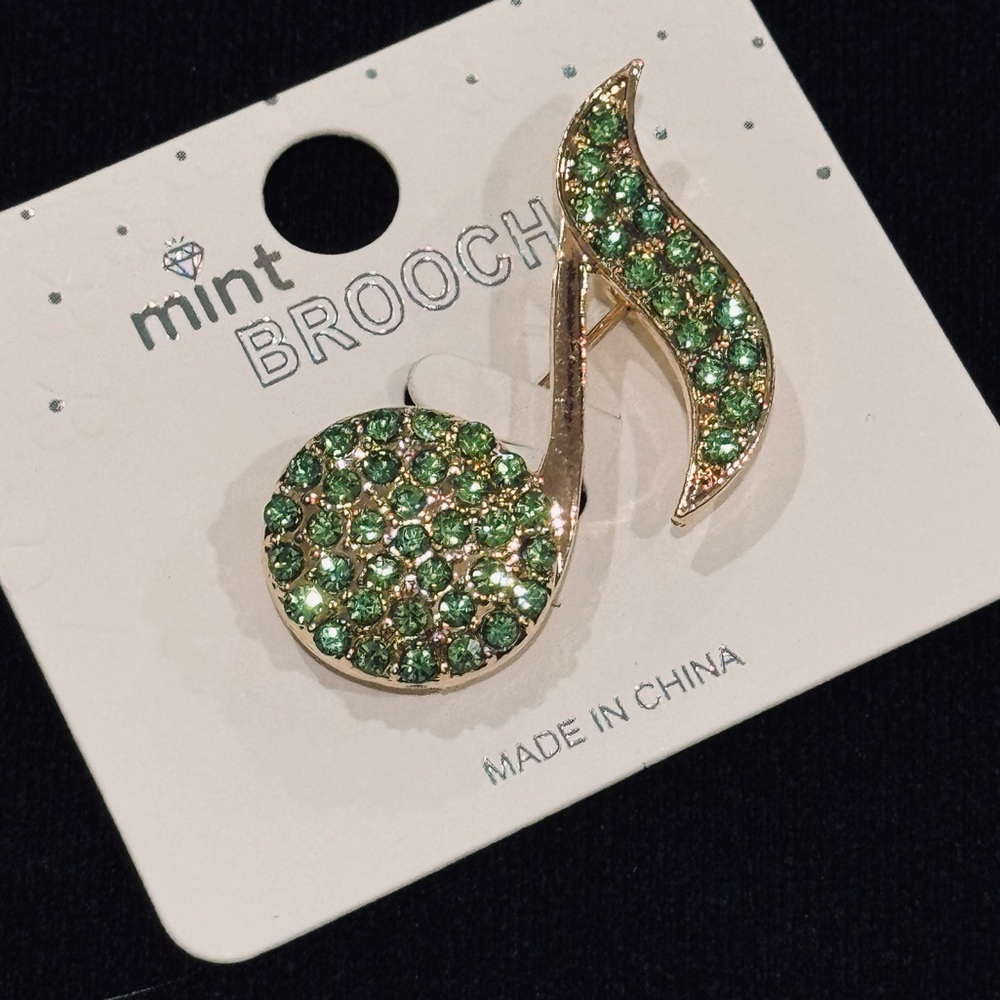 NWT Crystal Eighth Note Musical Brooch Pin Green